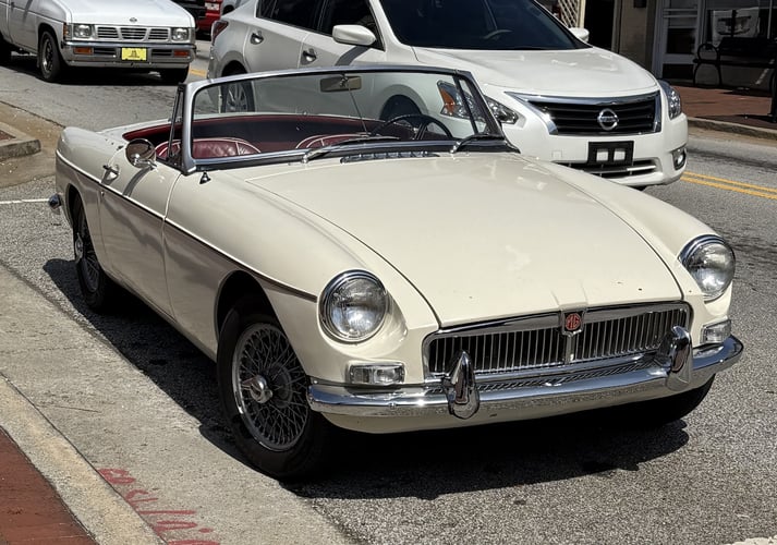1966 MG B Roadster