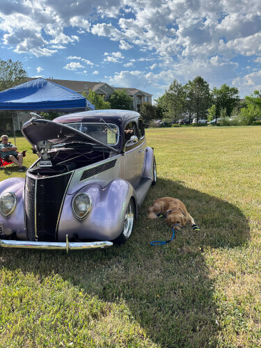 1937 Ford Sedan