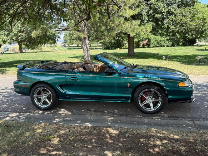 1997 Ford Mustang GT