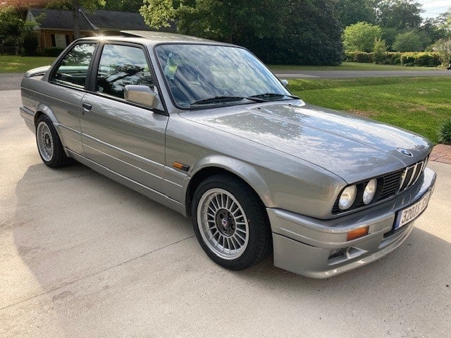 1989 BMW 320is