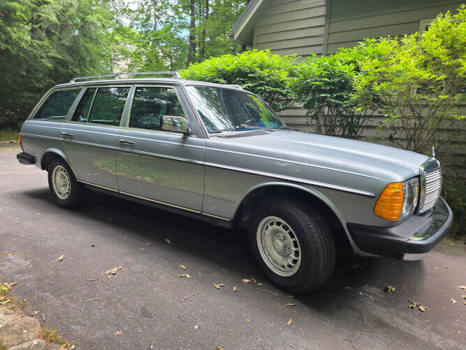 1984 MERCEDES 300TD