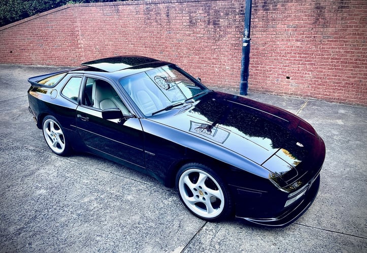 1989 PORSCHE 944 