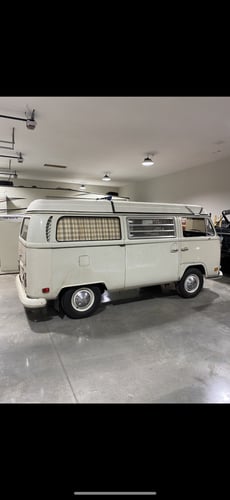 1970 Volkswagen Westfalia Bus