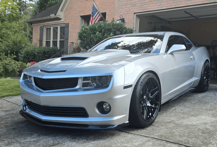 2011 Chevrolet Camaro photo 2
