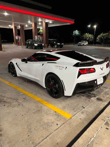 2016 Chevrolet Corvette photo 4