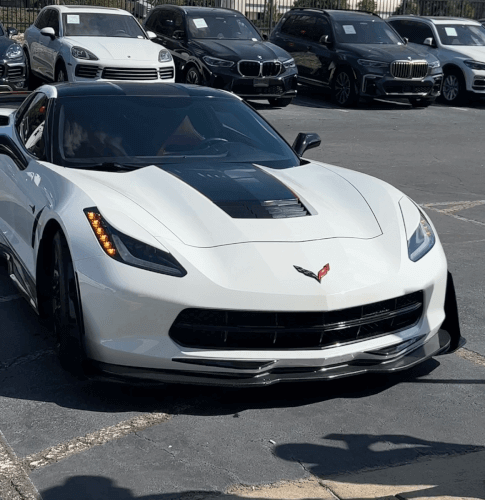 2016 Chevrolet Corvette photo 2