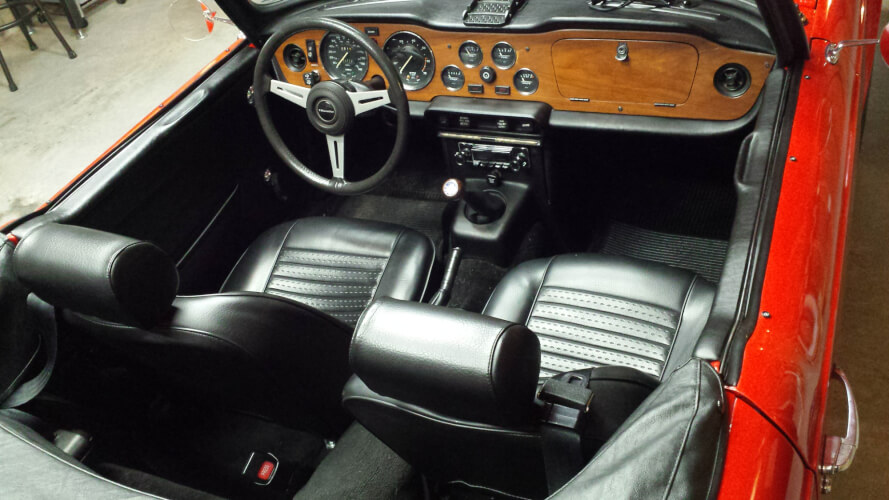 1973 Triumph TR6 photo 2