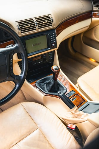 BMW 525i Sport Wagon thumbnail 7