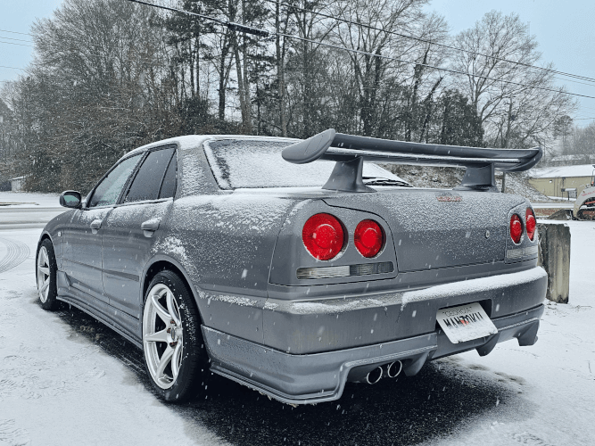 1999 Nissan Skyline photo 3