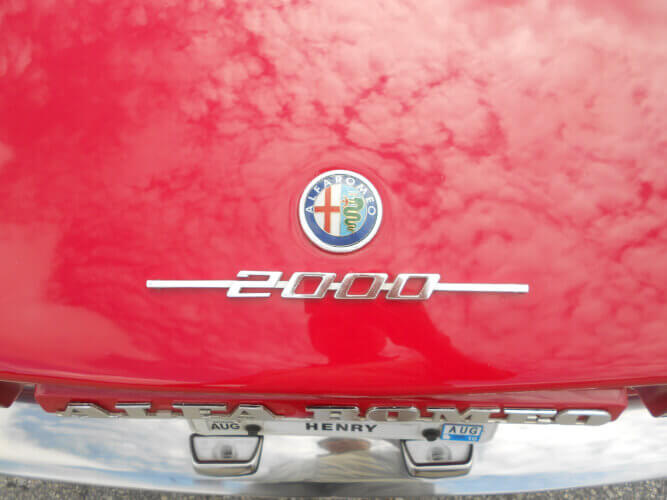 1974 Alfa Romeo GTV 2000 photo 2
