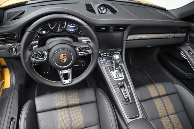 2019 Porsche 911 photo 2