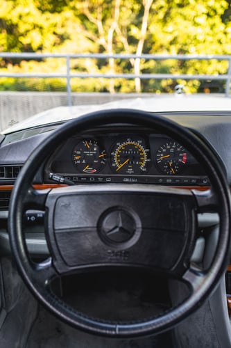 Mercedes-Benz 420SEL thumbnail 6