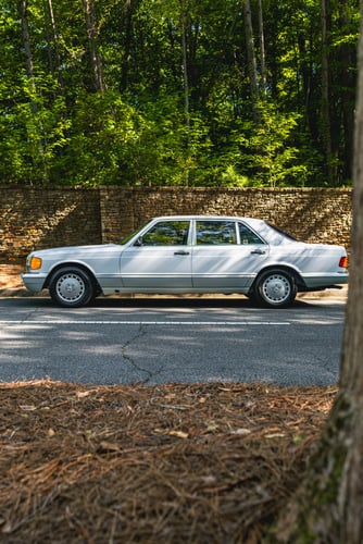 Mercedes-Benz 420SEL photo 2