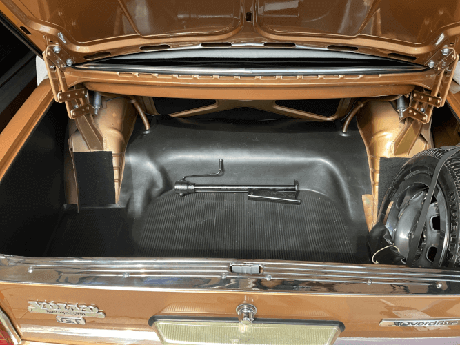 1971 Volvo 142 photo 5