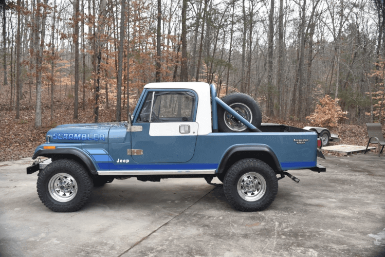 1983 Jeep CJ-8 Scrambler photo 2