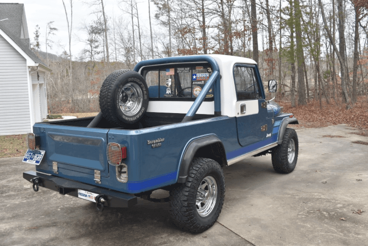 1983 Jeep CJ-8 Scrambler photo 4