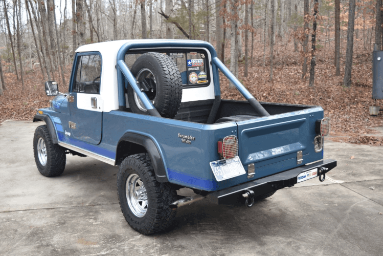 1983 Jeep CJ-8 Scrambler photo 3