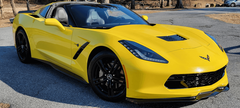 2016 Chevrolet Corvette photo 3