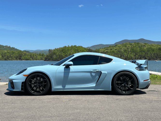 2023 Porsche Cayman photo 3