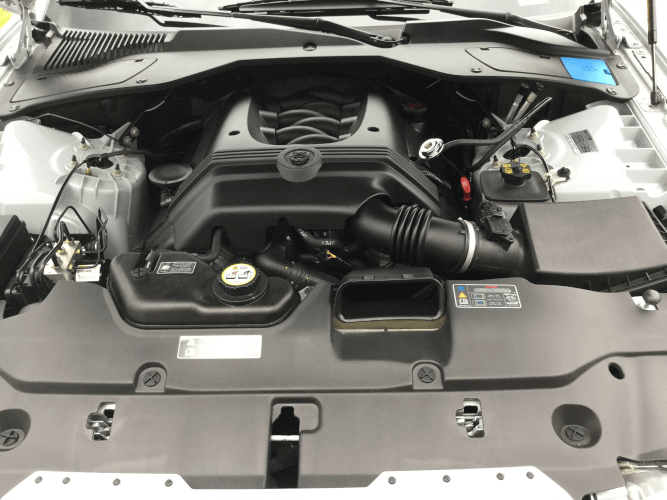 2009 Jaguar XJ8 photo 3
