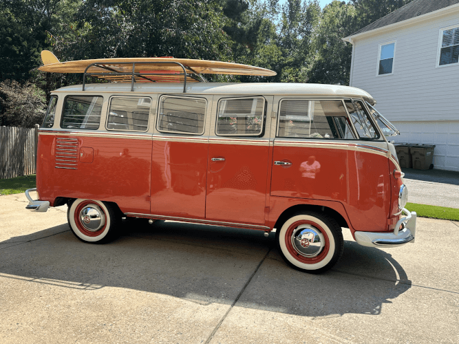 1960 Volkswagen Type 2 15-Window Deluxe Bus
