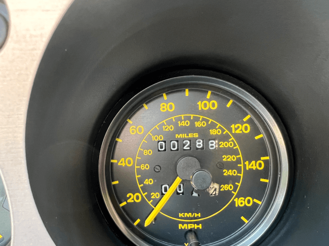 1985 Porsche 944 photo 5