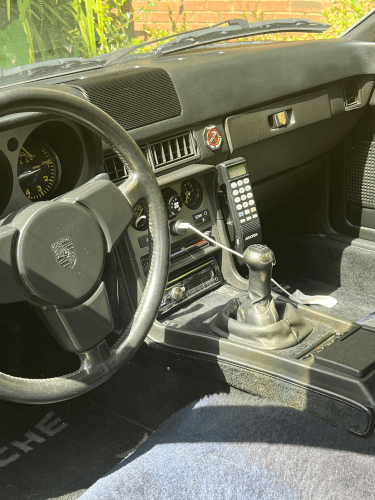 1985 Porsche 944 thumbnail 6