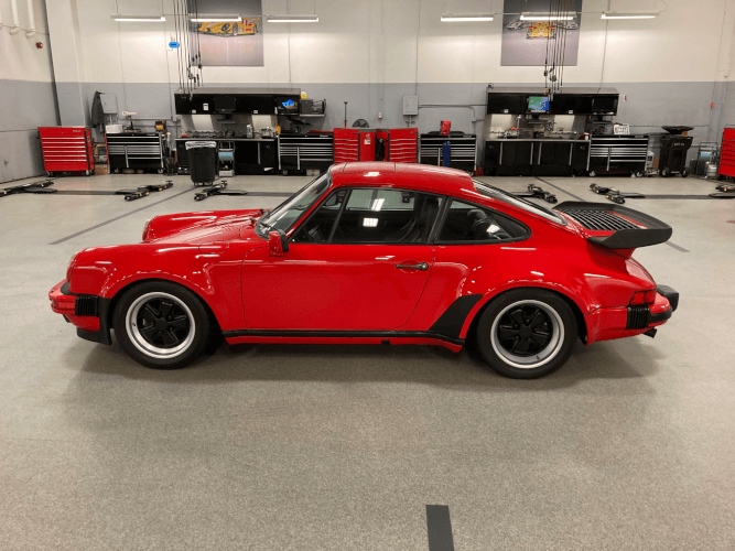 1985 Porsche 911 Carrera photo 3
